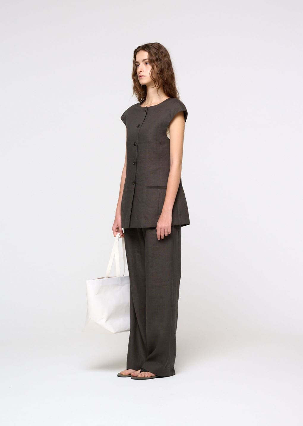 Linen Curved Vest, Khaki Grey — vue 3