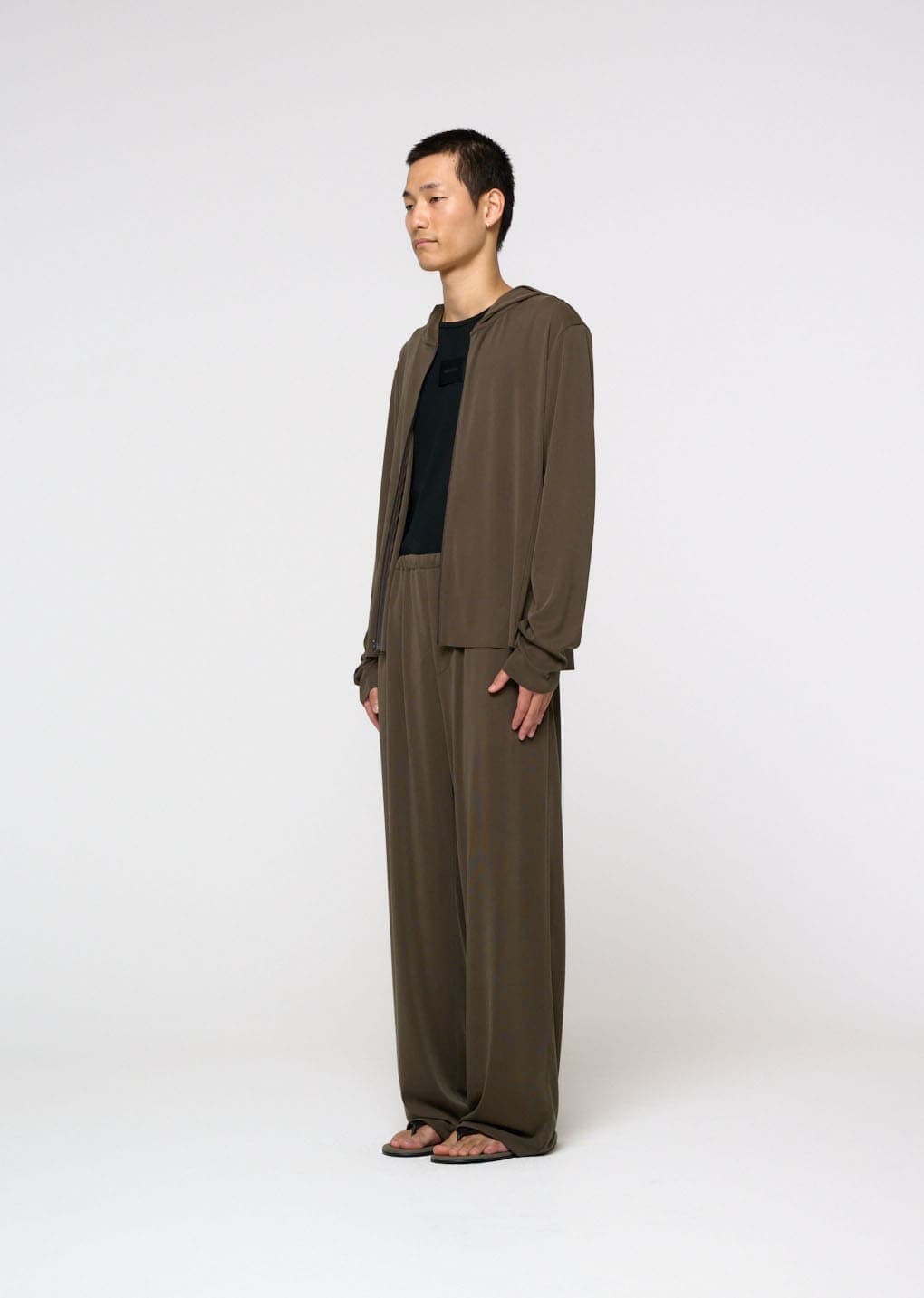 Easy Banding Pants, Brown — vue 3