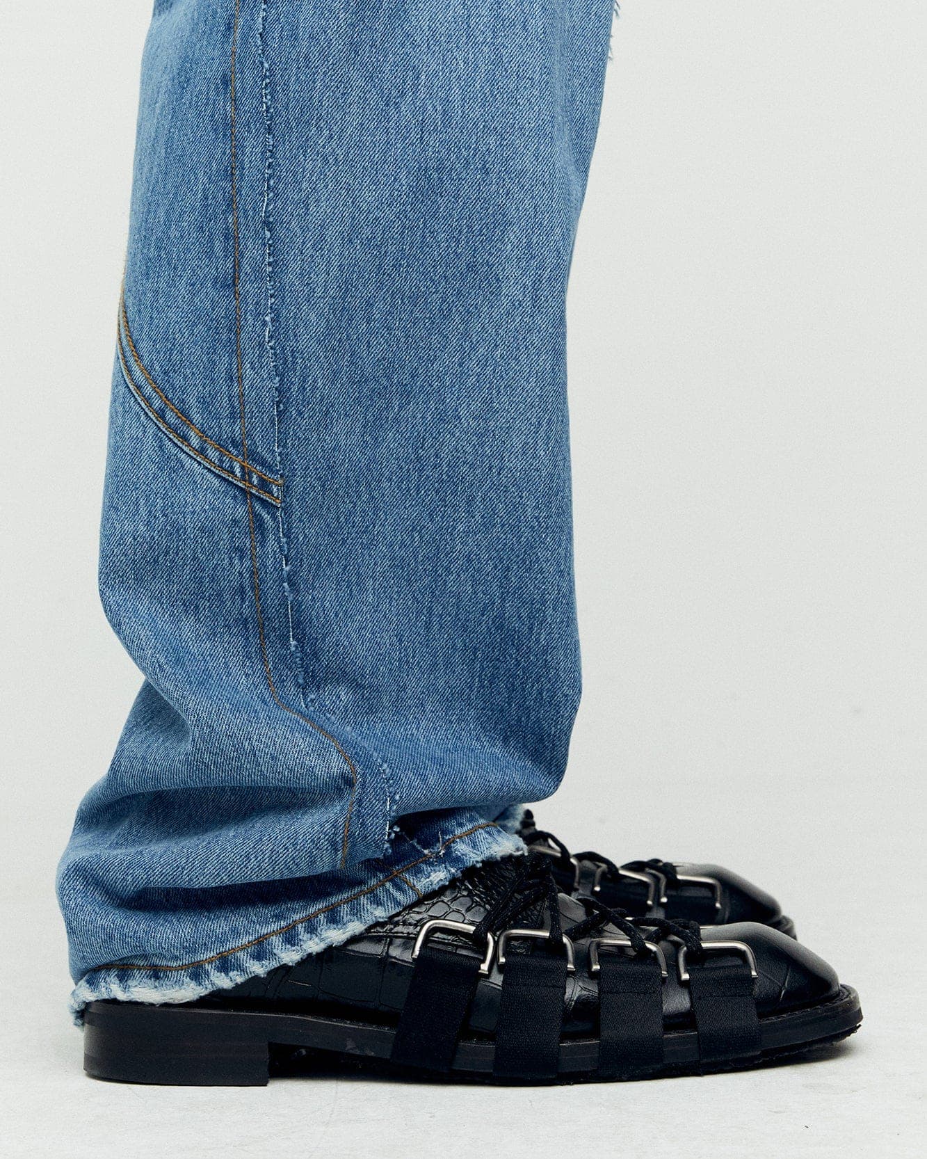 Panel Carpenter Wide-Leg Jeans (Washed Blue) — vue 7