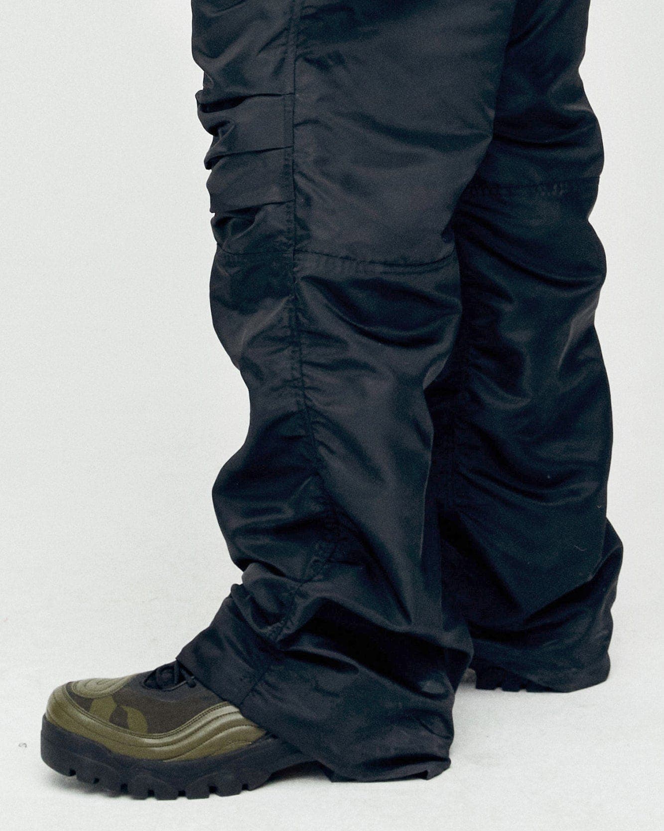 Pocket Bag Cargo Pants (Black) — vue 8