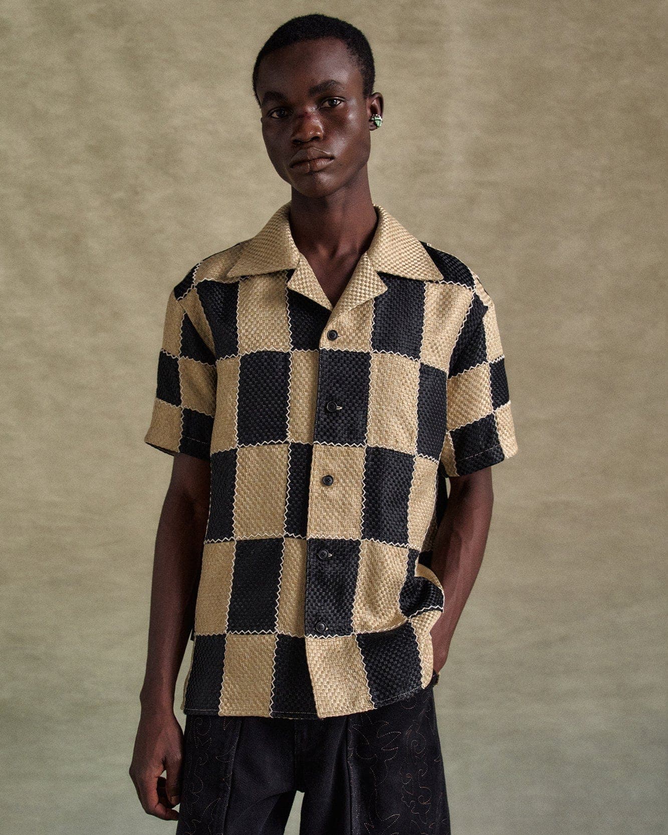 Patchwork Open Collar Shirts (Black/Beige)