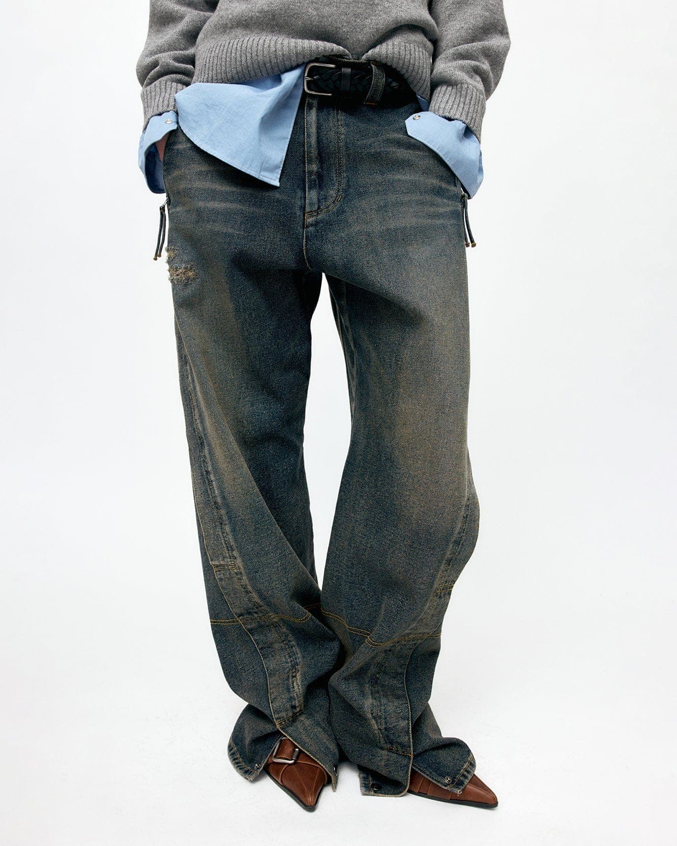 Twisted Zipper Pocket Jeans (Dusty Blue) — vue 3