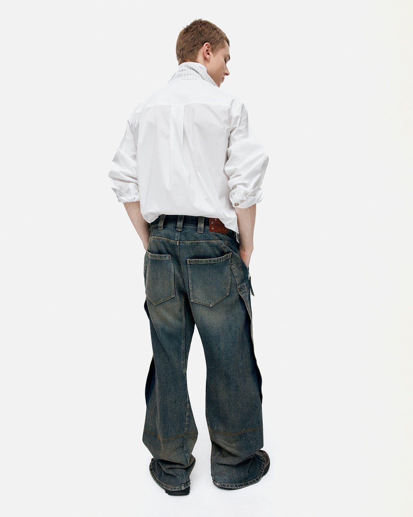 Twisted Zipper Pocket Jeans (Dusty Blue) — vue 8