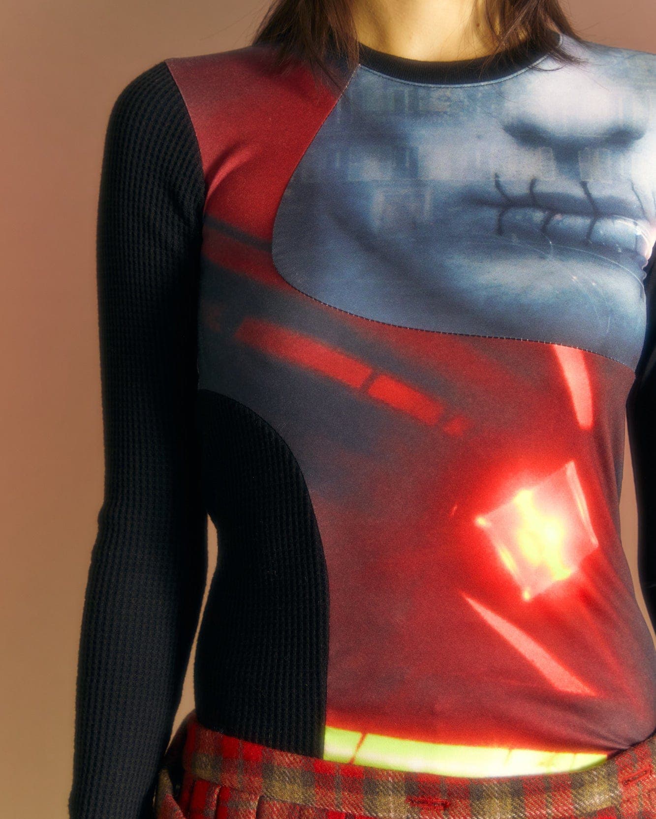ADSB Film Archive Long Sleeve Tee (Red & Grey) — vue 9