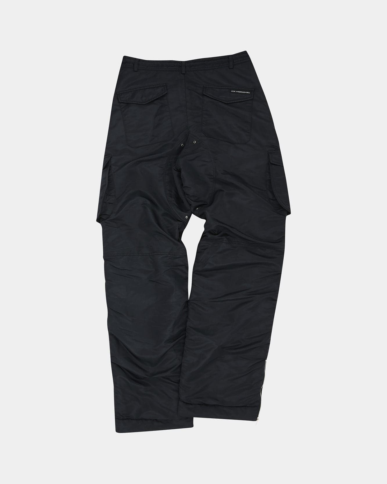 Reversible Padded Cargo Pants (Black) — vue 3