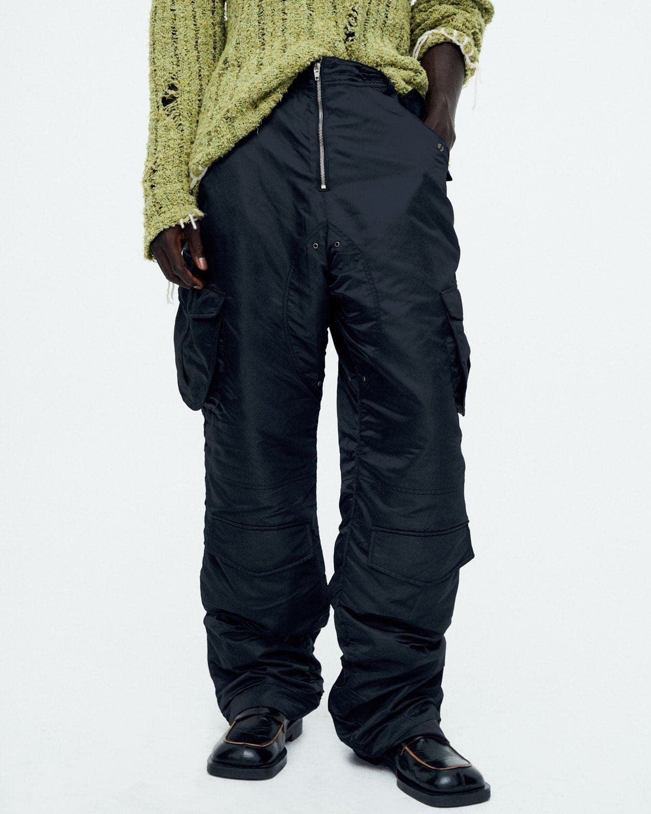 Reversible Padded Cargo Pants (Black) — vue 8