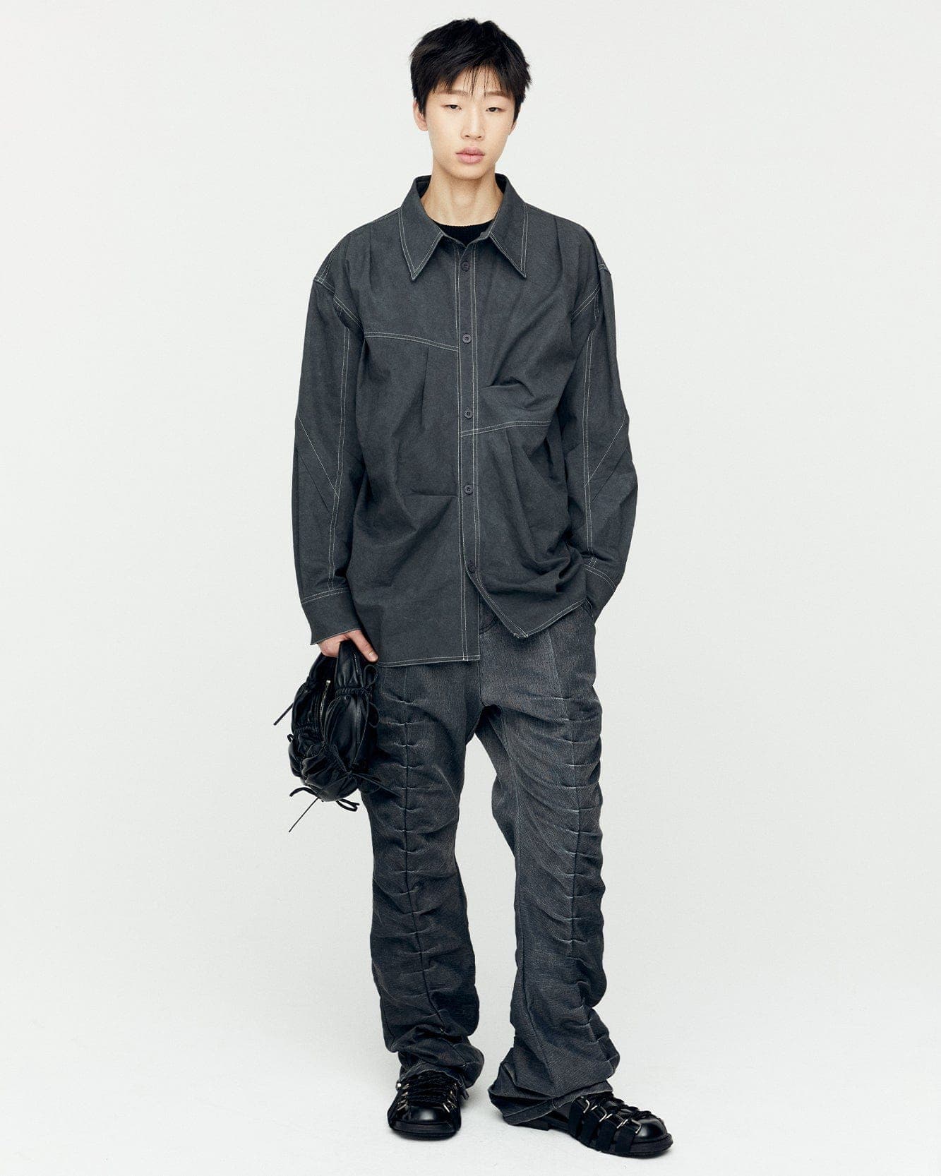 Rivoli Washed Tuck Pants (Washed Black) — vue 2