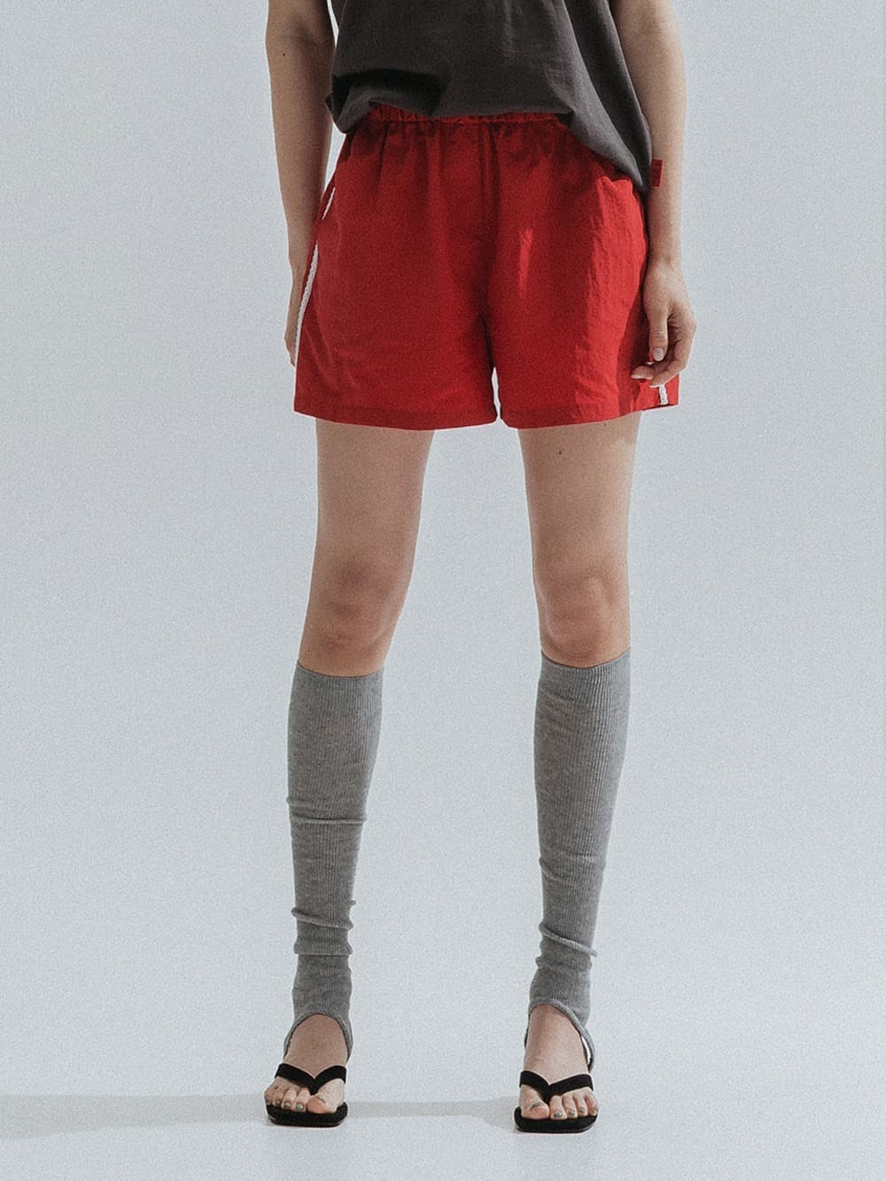 Side Lace Nylon Shorts (Red) — vue 1