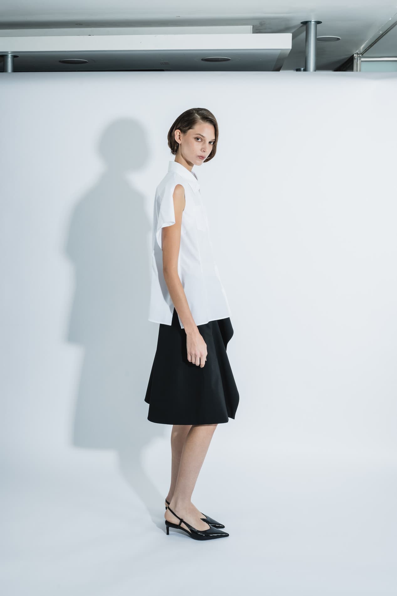 Side Open Sleeveless Shirt — vue 6