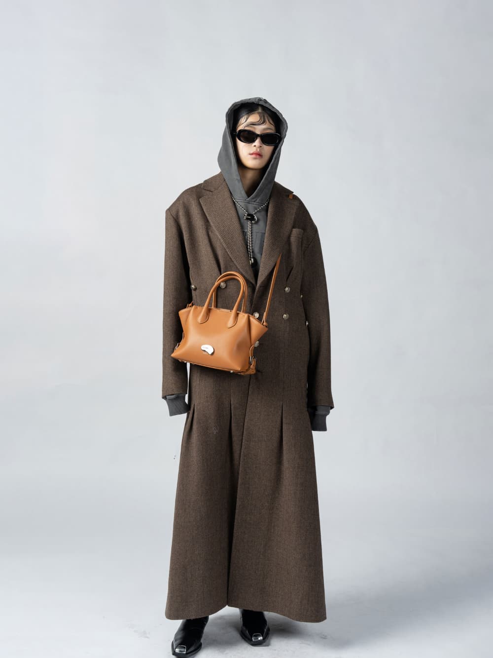 Brown Twill Tuck Maxi Coat — vue 5