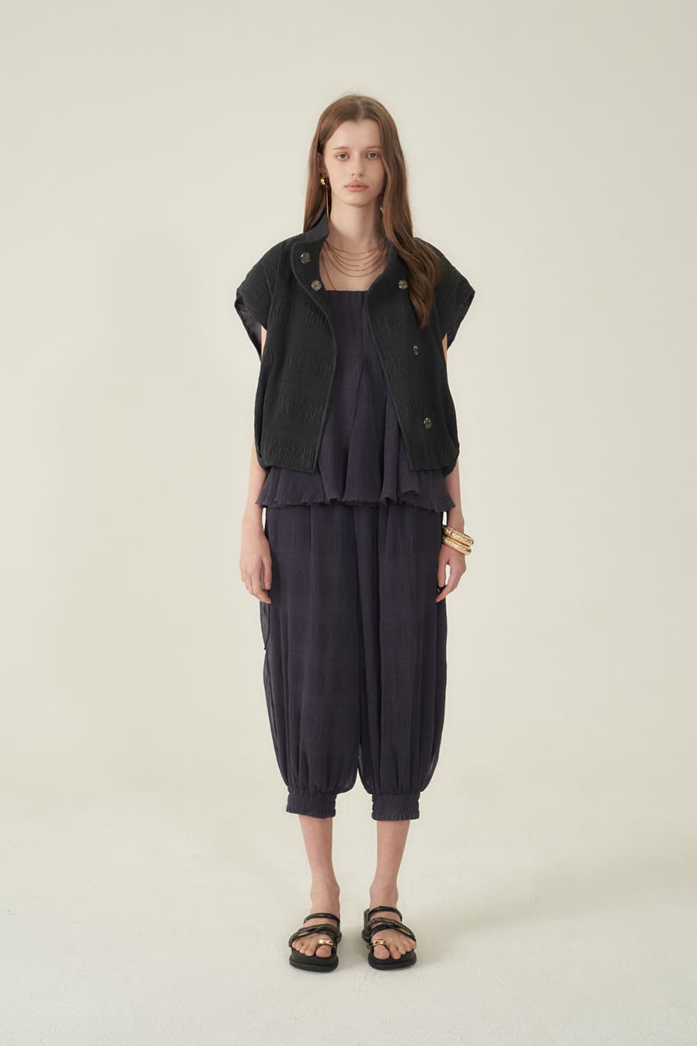 [CAHIERS 26SS] Crinkle High-Neck Balloon Cap-Sleeve Jacket — vue 15