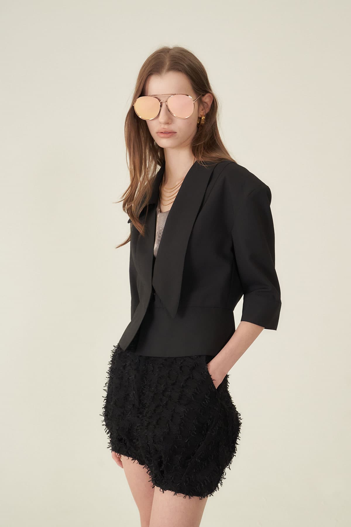 [CAHIERS 26SS] Sculptural Shawl Collar Three-Quarter Sleeve Crop Jacket — vue 2