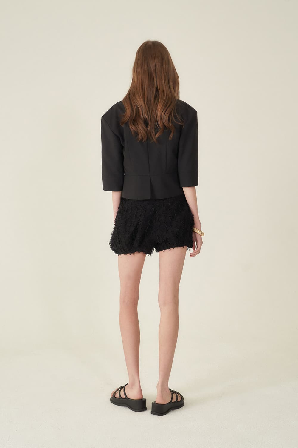 [CAHIERS 26SS] Sculptural Shawl Collar Three-Quarter Sleeve Crop Jacket — vue 14