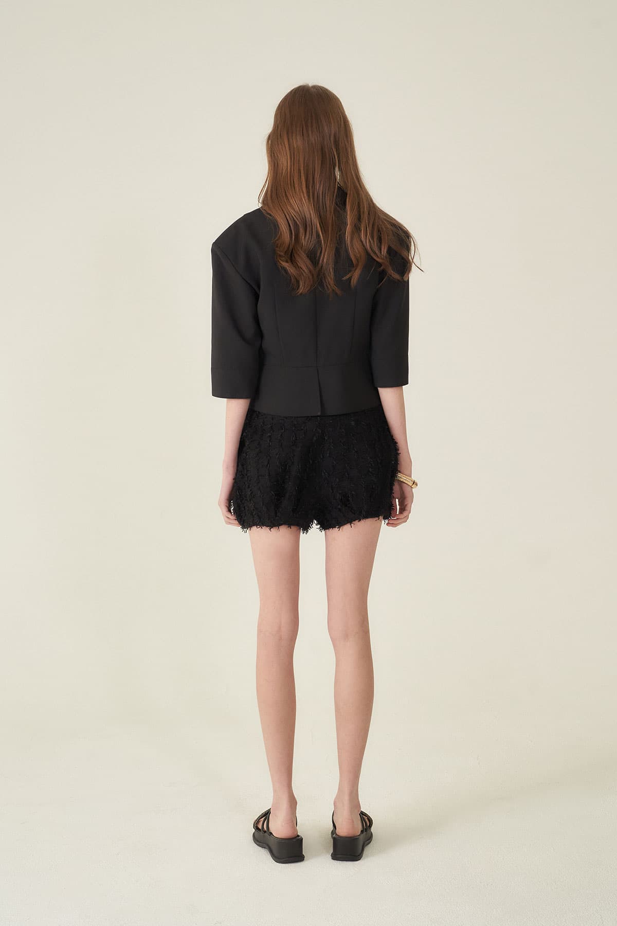 [CAHIERS 26SS] Sculptural Shawl Collar Three-Quarter Sleeve Crop Jacket — vue 5