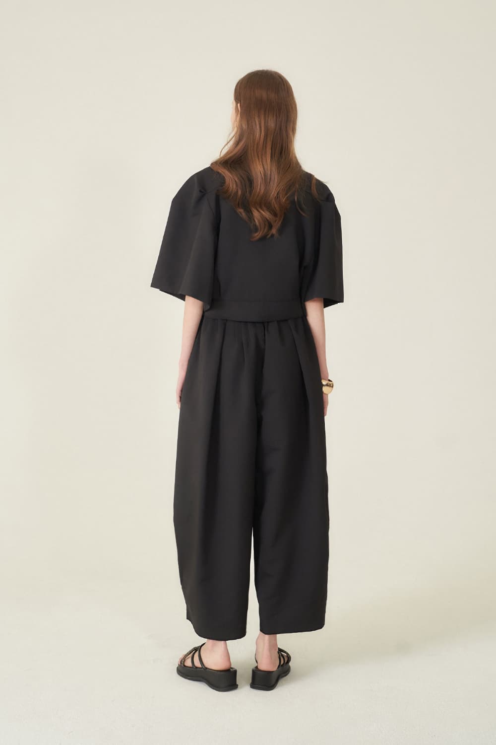 [CAHIERS 26SS] High-Neck Half-Sleeve Balloon Zip-Up Jacket — vue 16