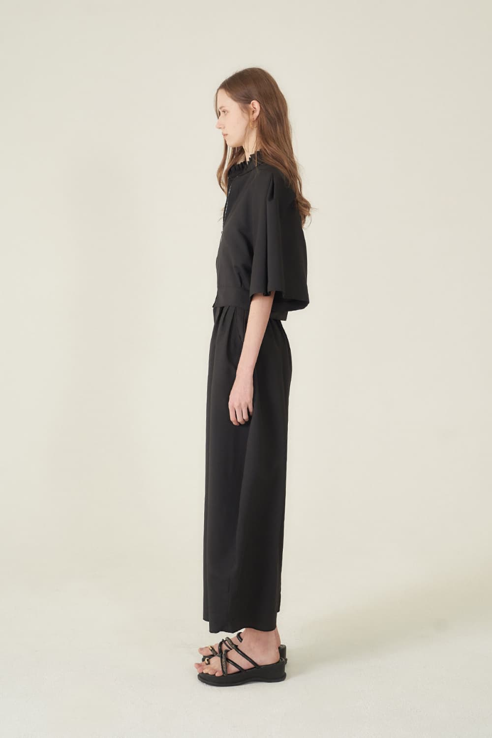 [CAHIERS 26SS] High-Neck Half-Sleeve Balloon Zip-Up Jacket — vue 18