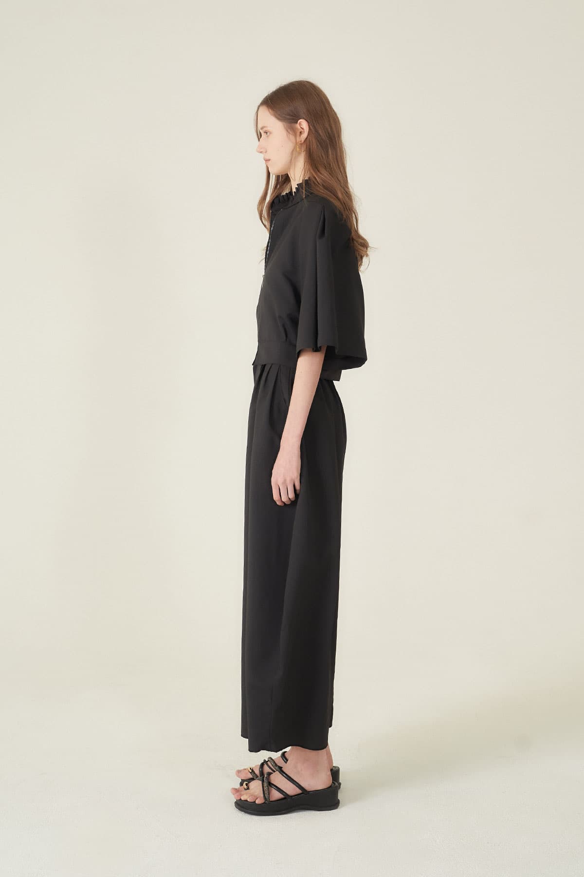 [CAHIERS 26SS] High-Neck Half-Sleeve Balloon Zip-Up Jacket — vue 4