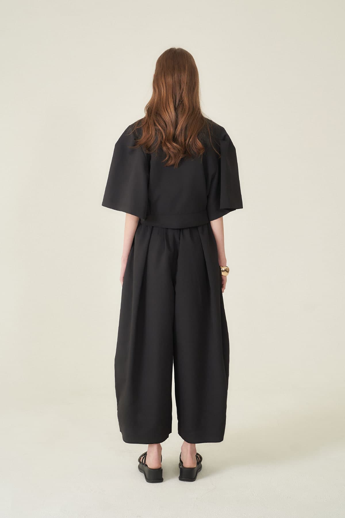 [CAHIERS 26SS] High-Neck Half-Sleeve Balloon Zip-Up Jacket — vue 5