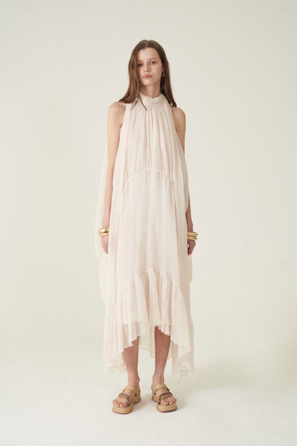 [CAHIERS 26SS] Crinkle Halterneck Rear Balloon Dress — vue 11