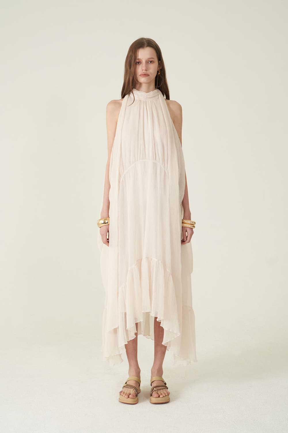 [CAHIERS 26SS] Crinkle Halterneck Rear Balloon Dress — vue 15