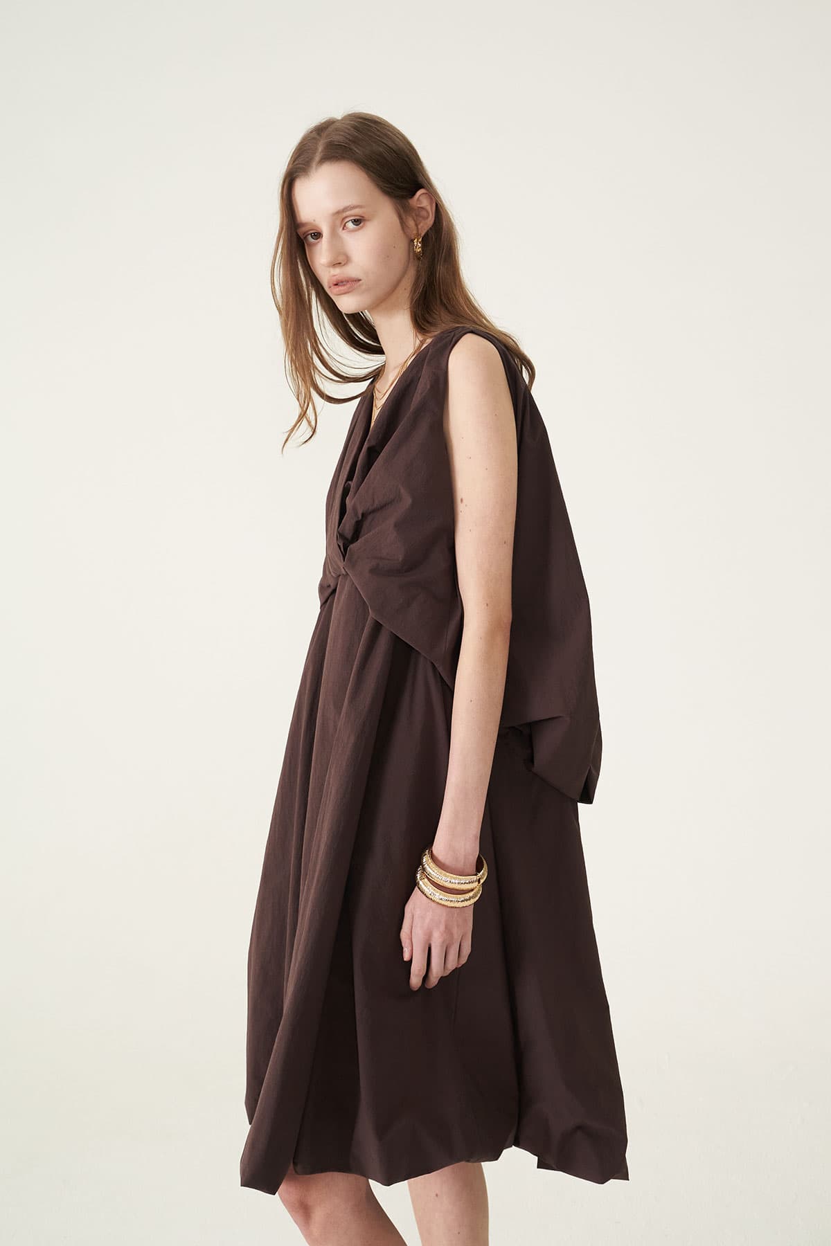 [CAHIERS 26SS] Papery Texture Back Volume Bustier Dress — vue 2