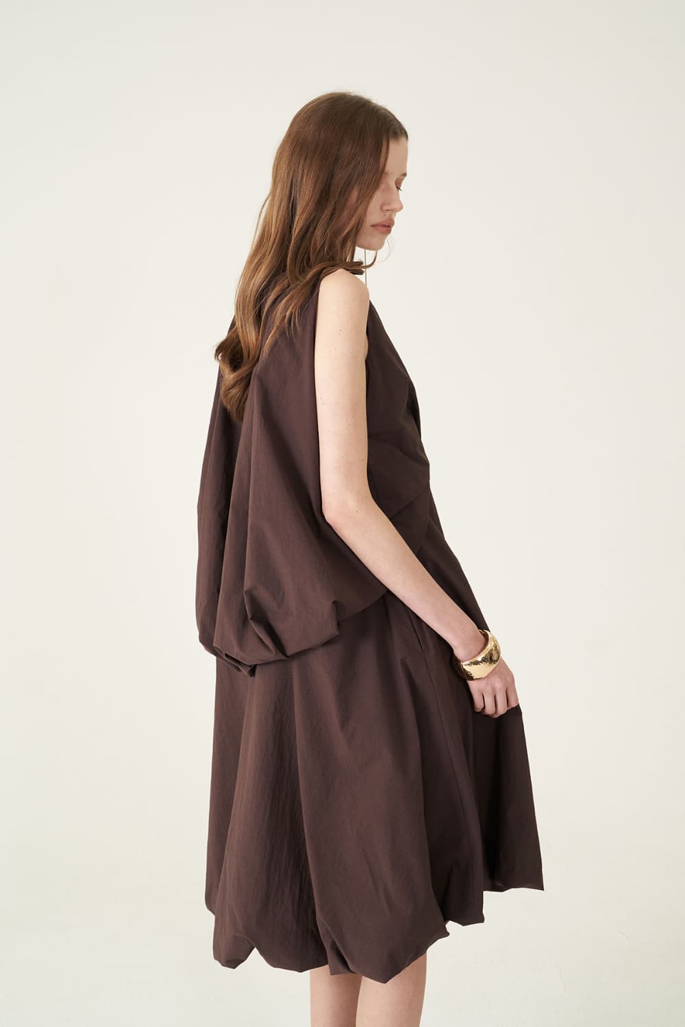 [CAHIERS 26SS] Papery Texture Back Volume Bustier Dress — vue 13