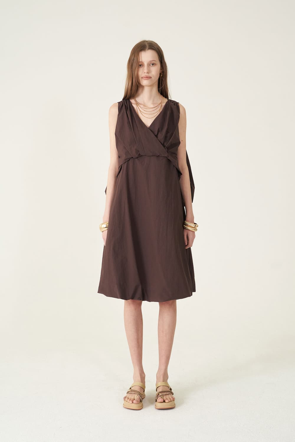 [CAHIERS 26SS] Papery Texture Back Volume Bustier Dress — vue 16