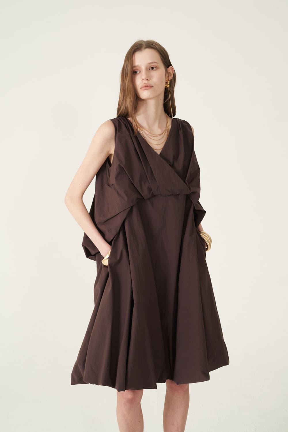 [CAHIERS 26SS] Papery Texture Back Volume Bustier Dress — vue 9