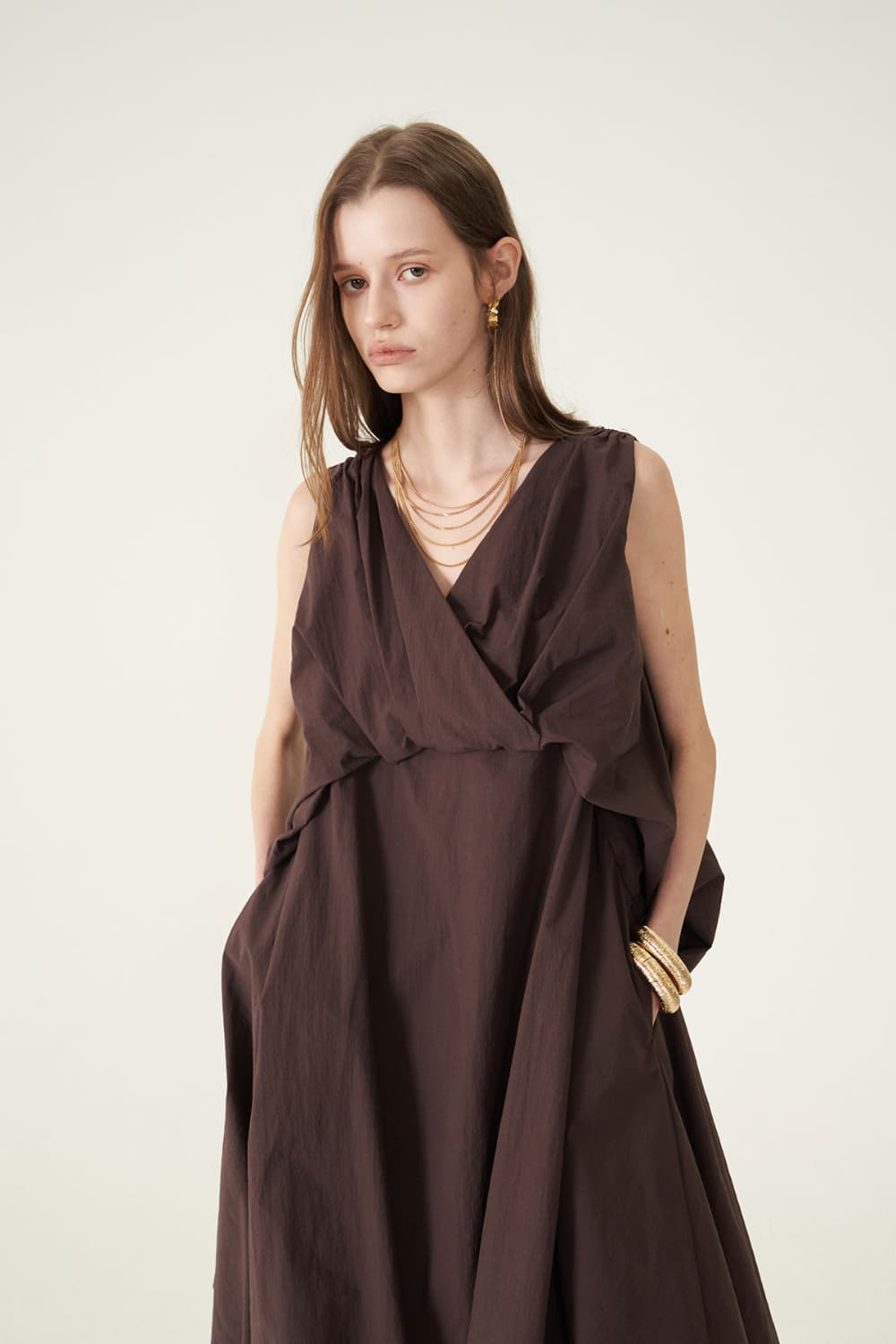 [CAHIERS 26SS] Papery Texture Back Volume Bustier Dress — vue 10