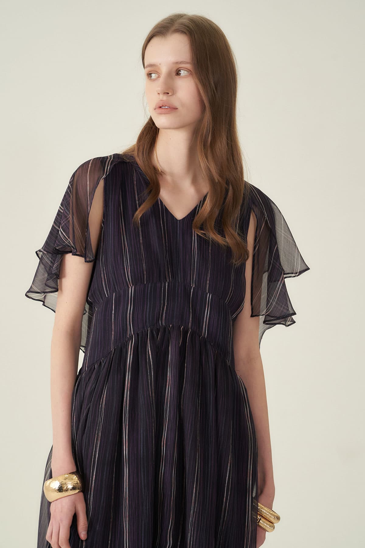 [CAHIERS 26SS] Stripe Silk Flutter Sleeve Asymmetric Dress — vue 2