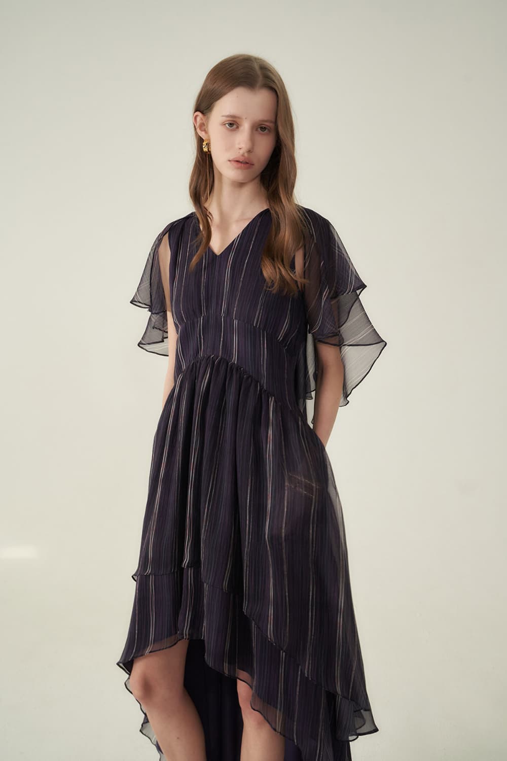 [CAHIERS 26SS] Stripe Silk Flutter Sleeve Asymmetric Dress — vue 9