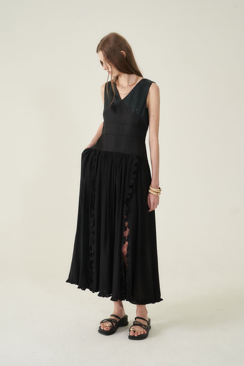 [CAHIERS 26SS] Sequin Top Side Ruffle Slit Maxi Dress — vue 13