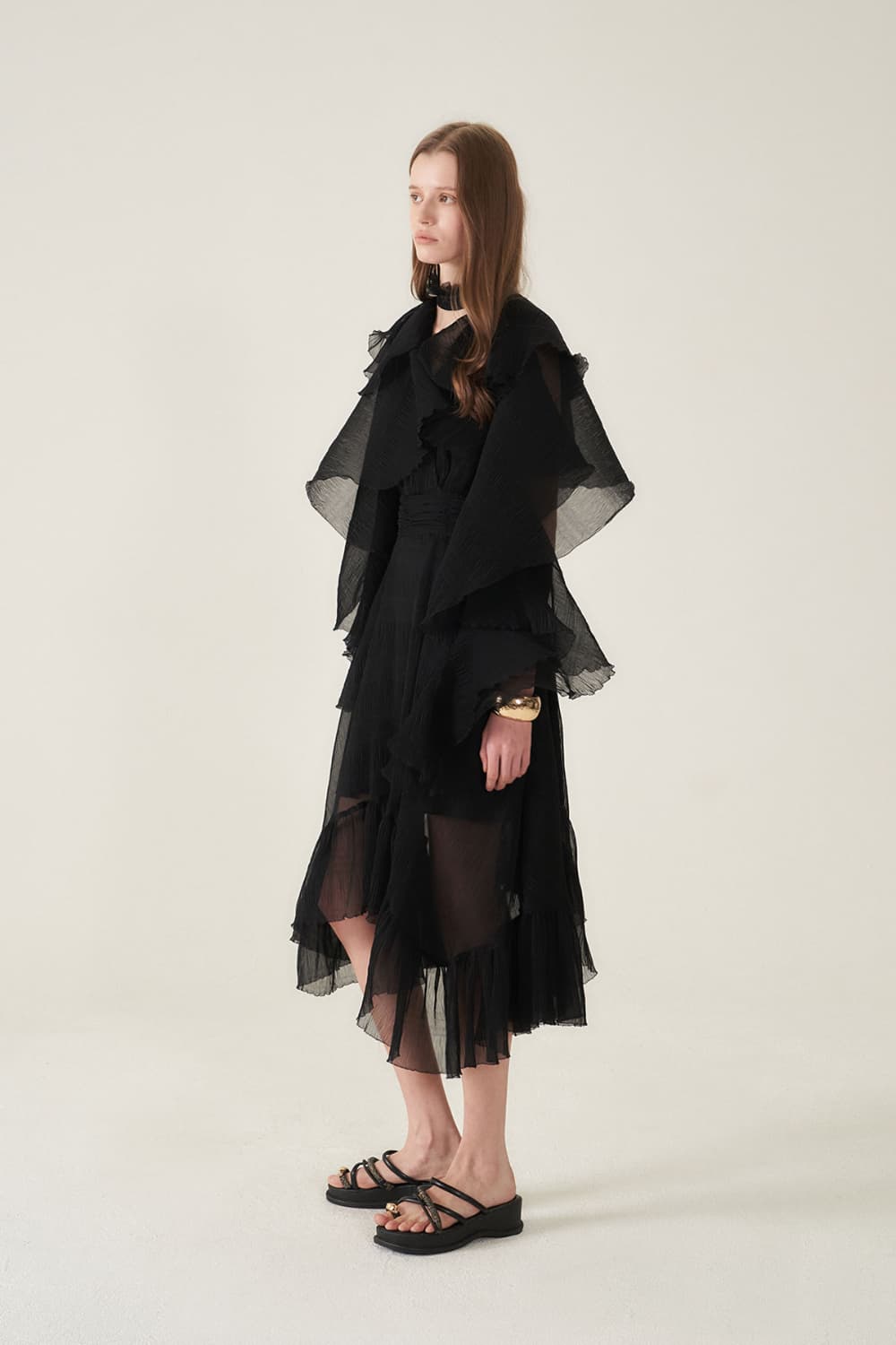 [CAHIERS 26SS] Crinkle Black Cape Layered Asymmetric Dress — vue 16