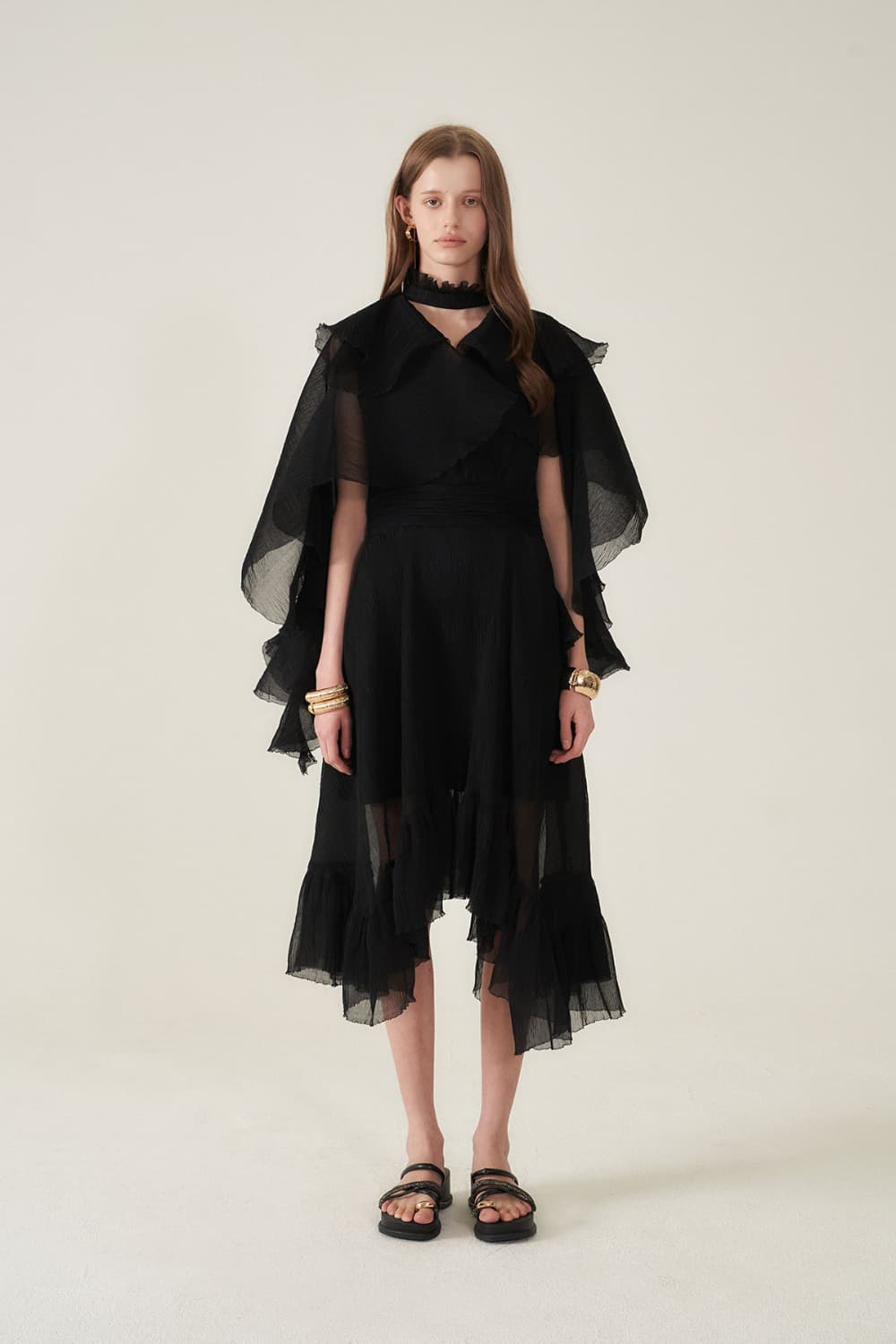 [CAHIERS 26SS] Crinkle Black Cape Layered Asymmetric Dress — vue 19