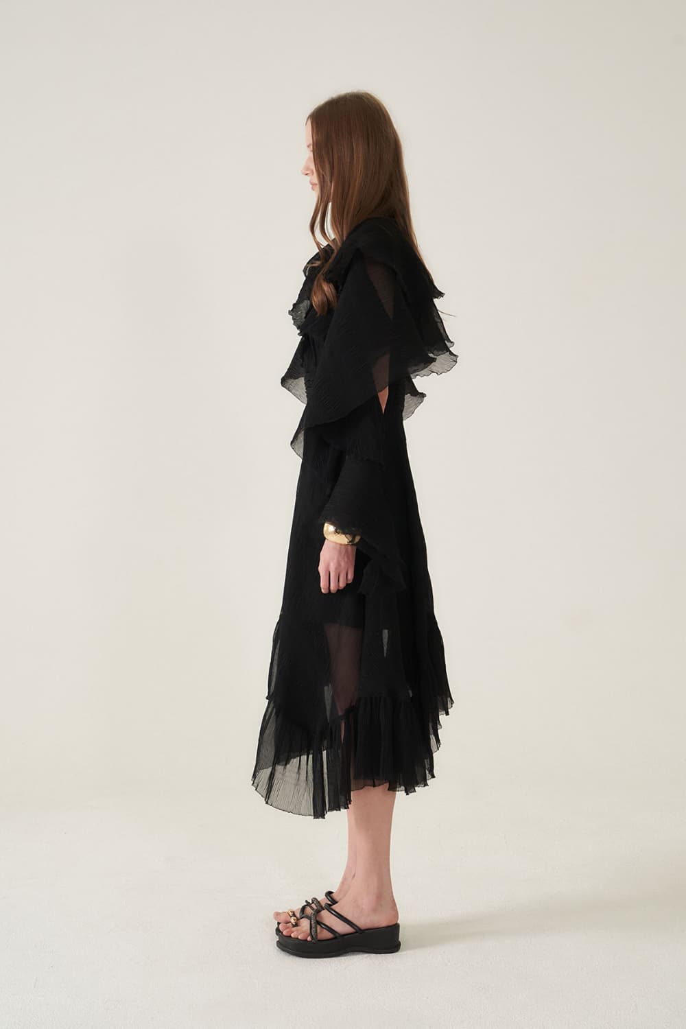 [CAHIERS 26SS] Crinkle Black Cape Layered Asymmetric Dress — vue 20