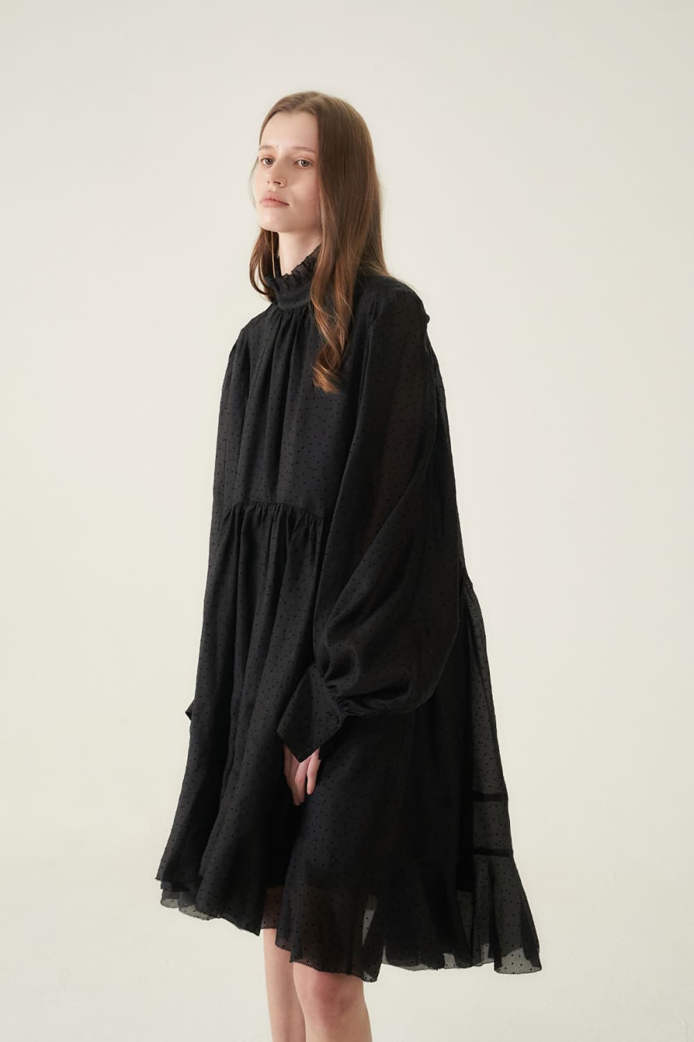 [CAHIERS 26SS] Mini Dot Chiffon High-Neck Balloon Sleeve Dress — vue 12