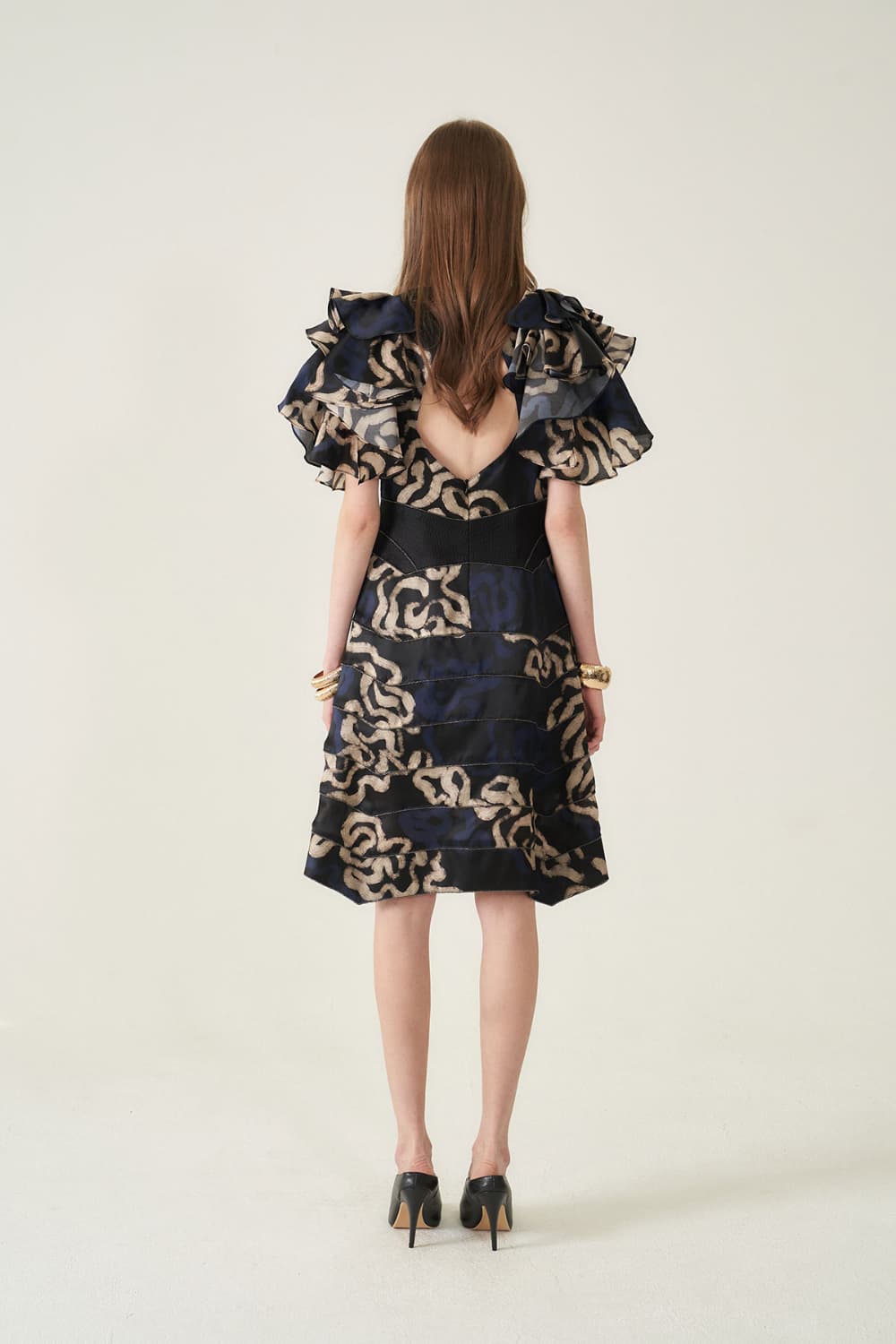 [CAHIERS 26SS] Art Graphic Trimming Detail Open-Back Dress — vue 18