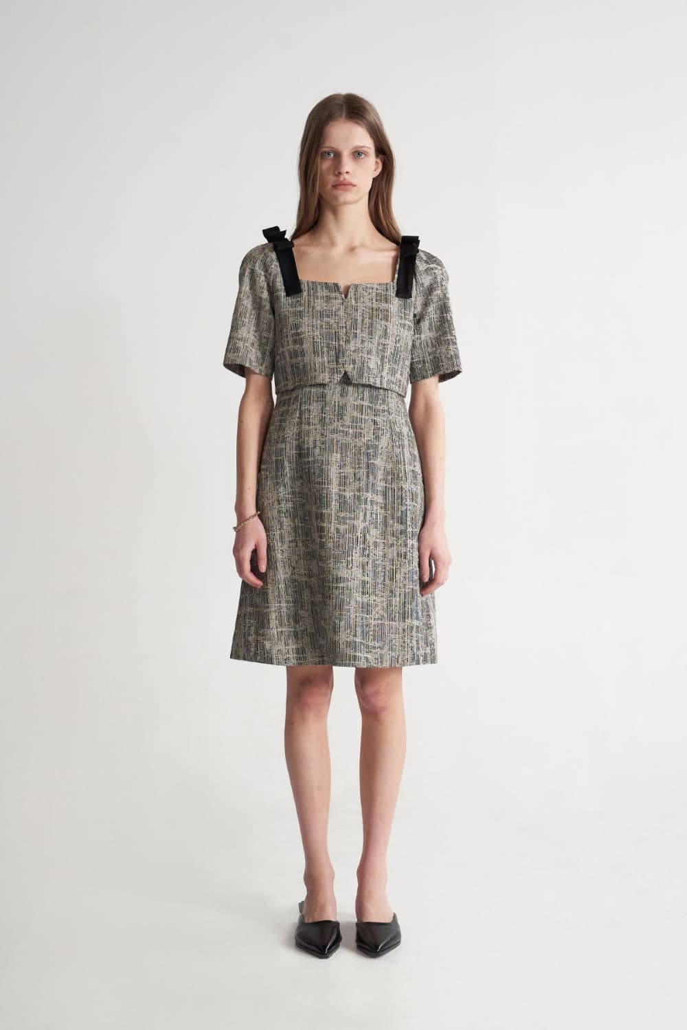 [CAHISIENNE 26SS] Black & Gray Mixed Denim Square-Neck Ribbon Dress — vue 13