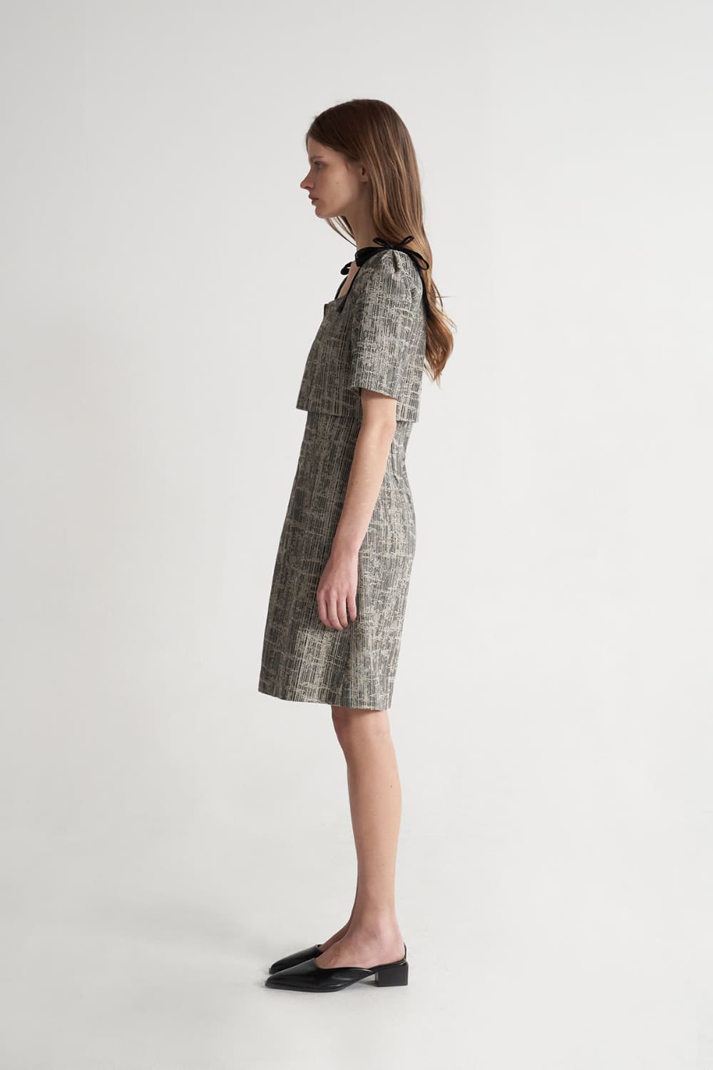 [CAHISIENNE 26SS] Black & Gray Mixed Denim Square-Neck Ribbon Dress — vue 14