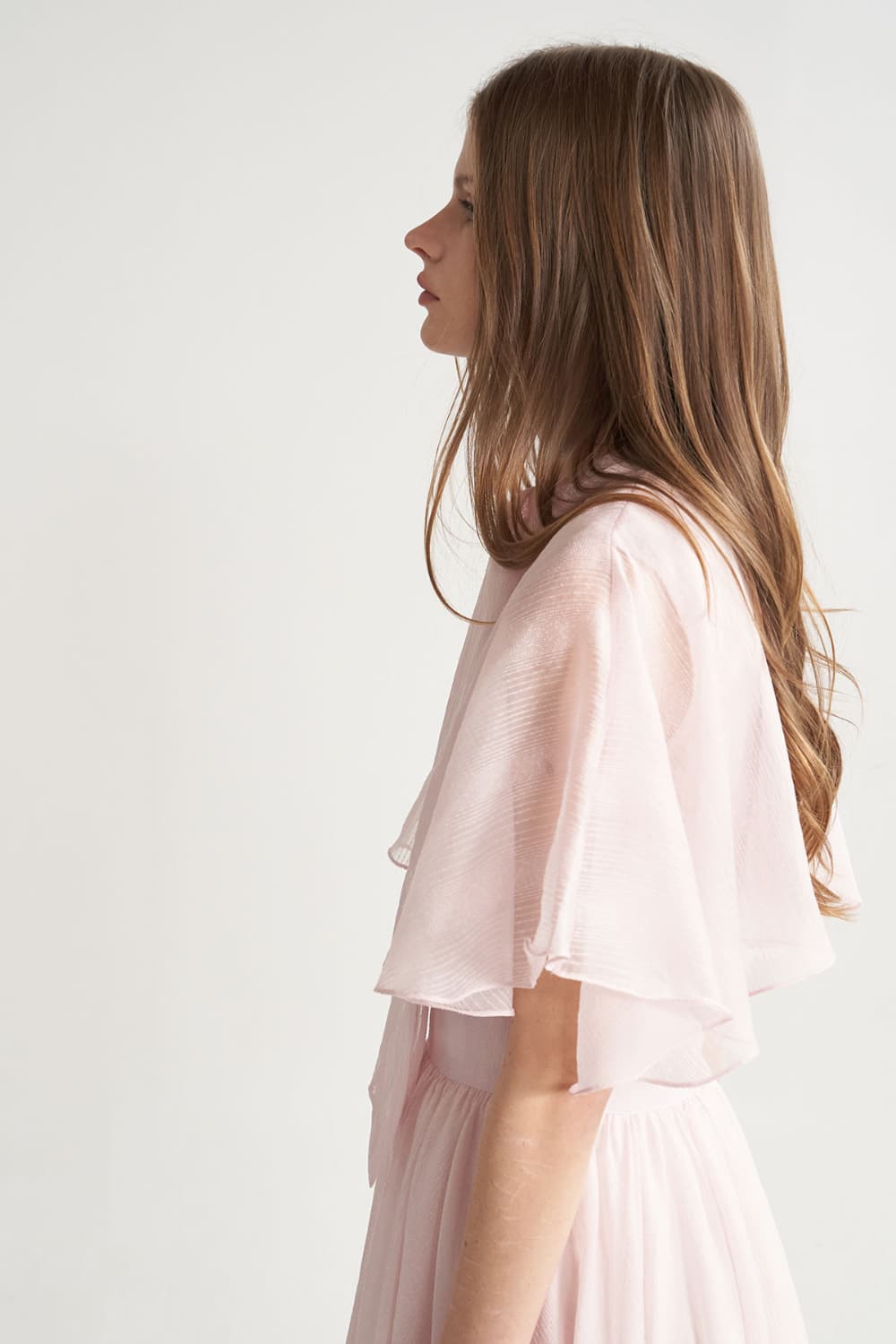 [CAHISIENNE 26SS] Structural Cape V-Neck Long Dress (Pink) — vue 10