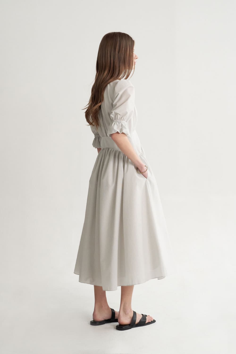 [CAHISIENNE 26SS] Structural Ball-Button V-Neck Long Dress — vue 12