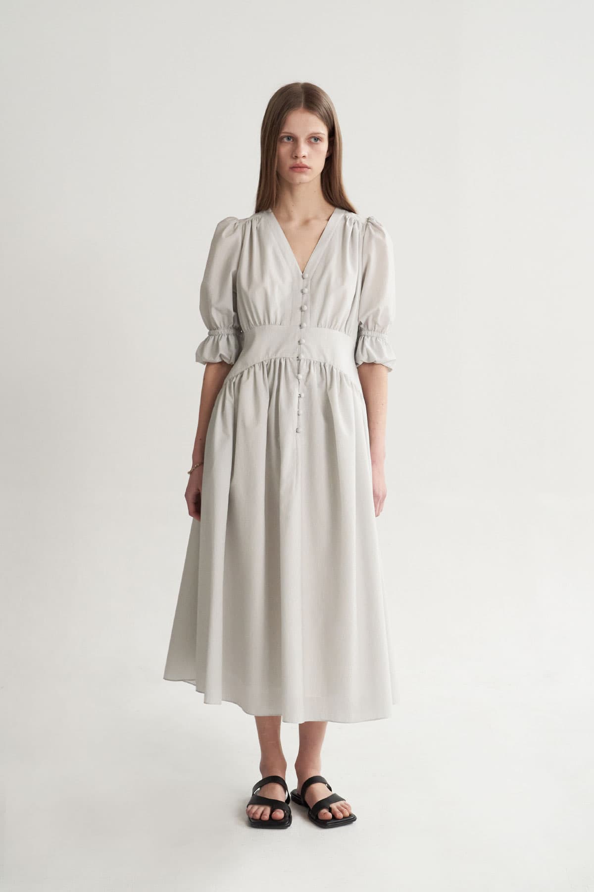 [CAHISIENNE 26SS] Structural Ball-Button V-Neck Long Dress — vue 3
