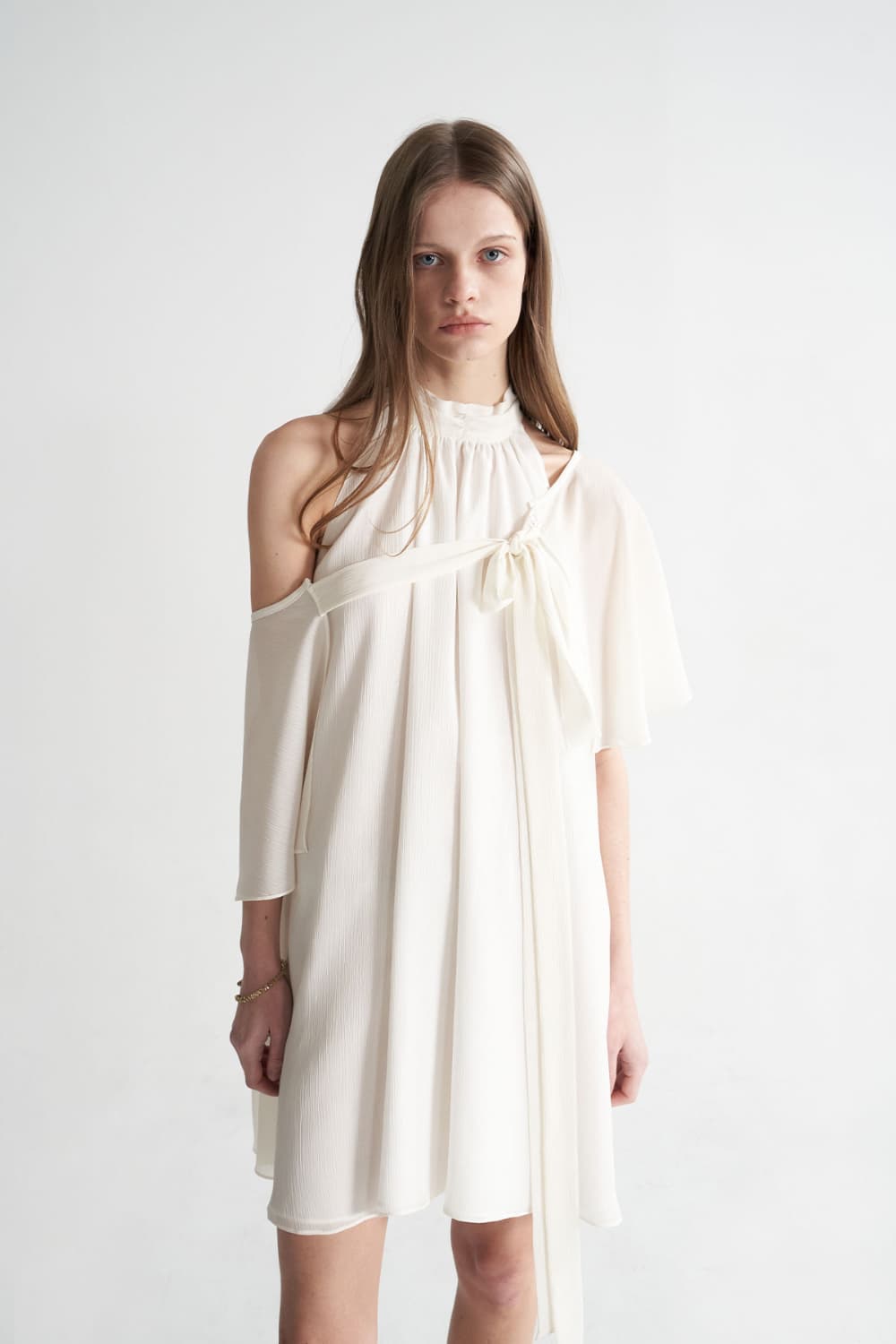 [CAHISIENNE 26SS] Multiway White Halterneck Dress & Cape Set — vue 9