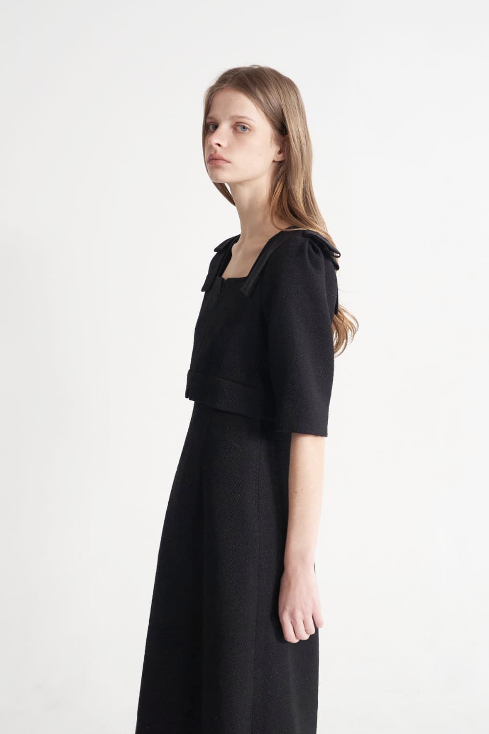 [CAHISIENNE 26SS] Black Square-Neck Ribbon Wedding-Guest Dress — vue 8