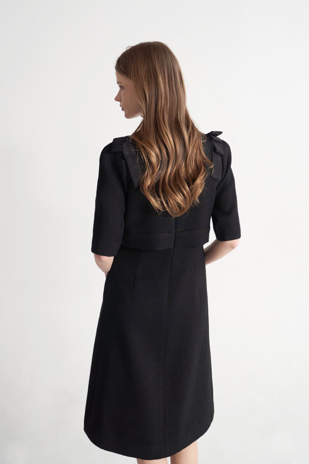 [CAHISIENNE 26SS] Black Square-Neck Ribbon Wedding-Guest Dress — vue 10