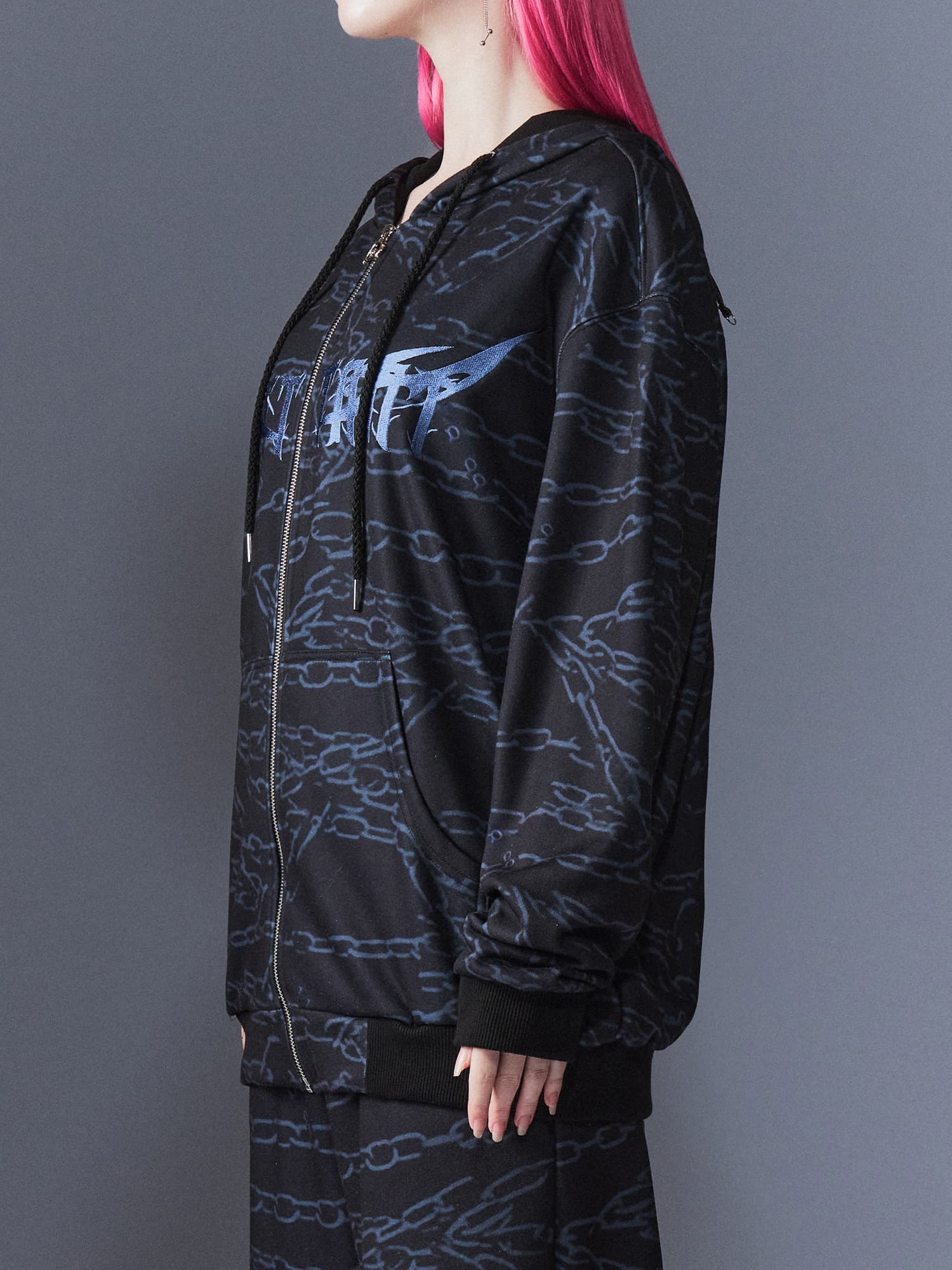 Chain Embroidery Hood — vue 7