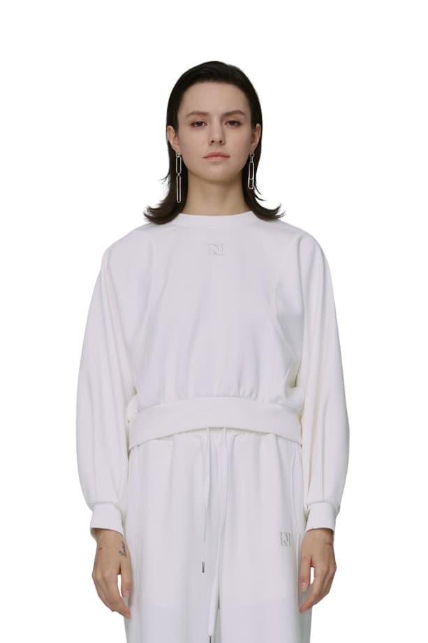 Embroidery Semi-cropped Sweatshirt (IVORY)