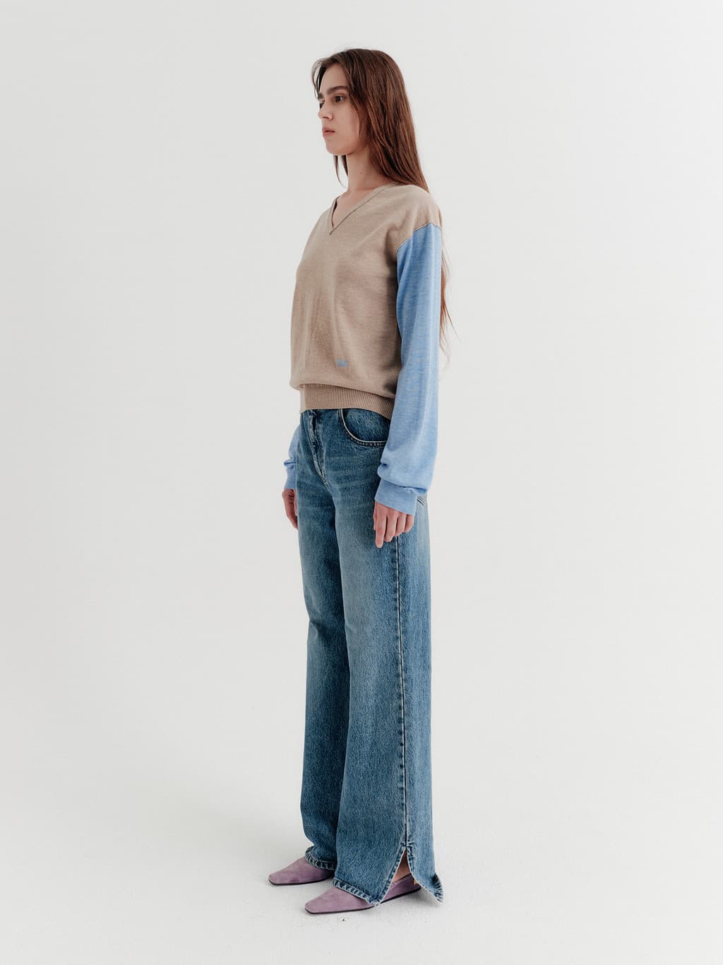 V-Neck Contrast Knit Top - Light Beige — vue 4