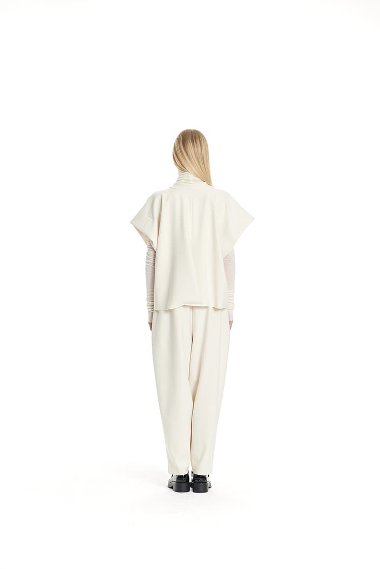 GDeL Less Line One-Collar Vest (Cream) — vue 6