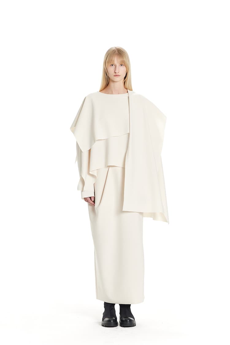 GDeL Less Line Cape Wide Top (Cream)
